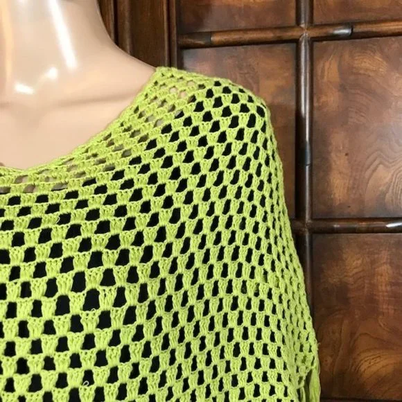 Spring Green Crochet Fringe Shawl - Picture 8 of 11